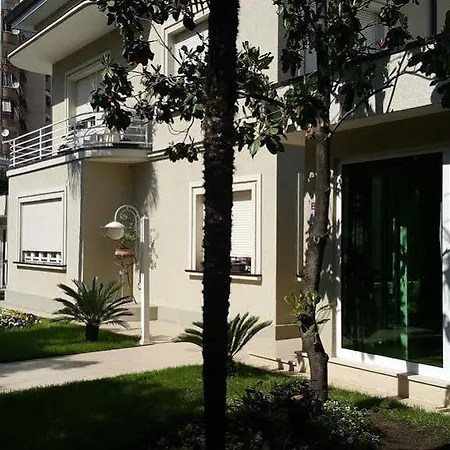Sokrat Tirana