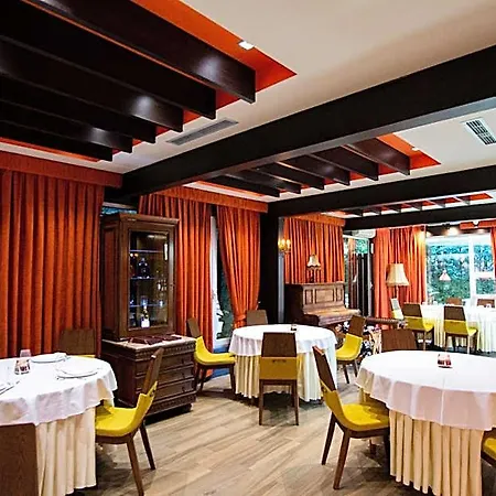 Отель Sokrat 4*